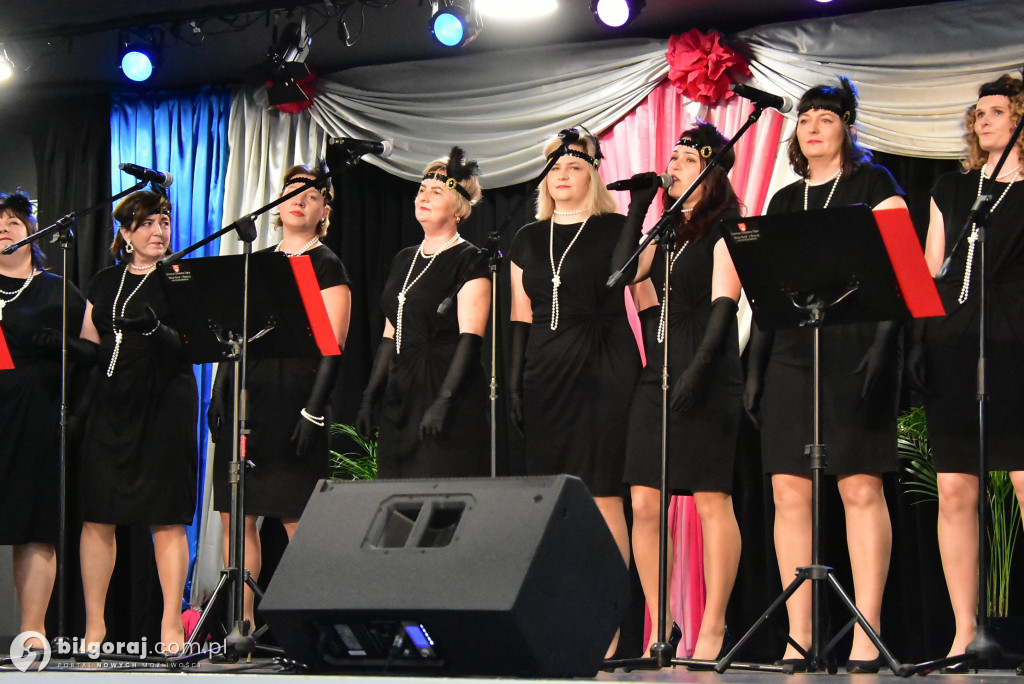 Biszcza w ukłonie dla Pań. Wyjątkowe świętowanie w GOSiR