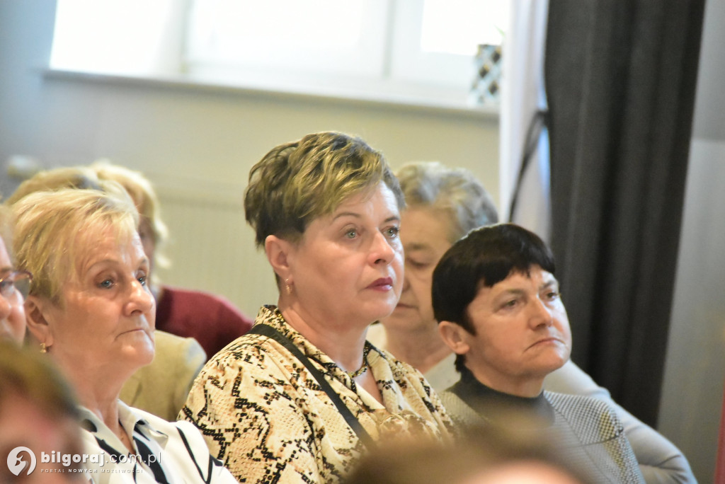 Biszcza w ukłonie dla Pań. Wyjątkowe świętowanie w GOSiR