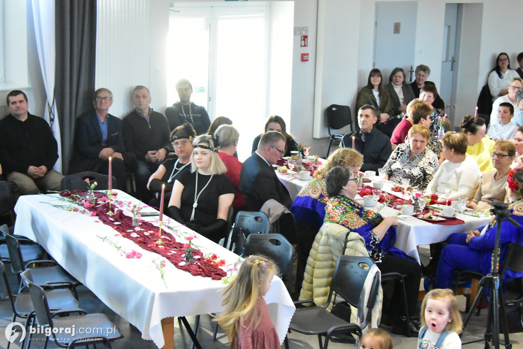Biszcza w ukłonie dla Pań. Wyjątkowe świętowanie w GOSiR