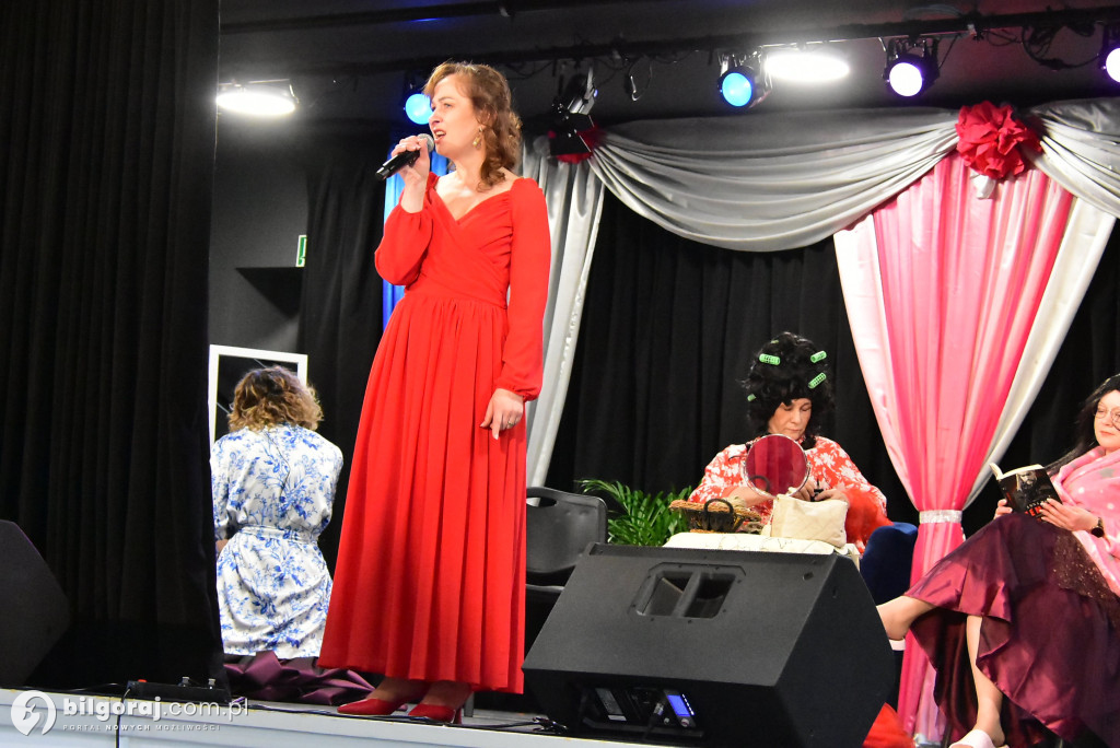 Biszcza w ukłonie dla Pań. Wyjątkowe świętowanie w GOSiR