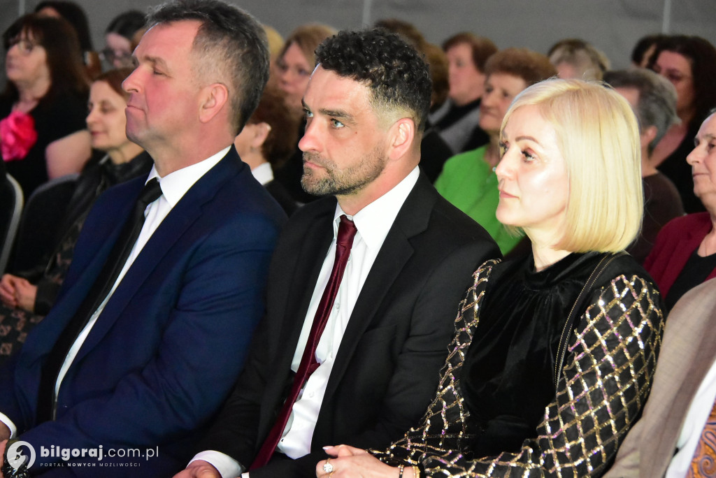 Wielka premiera w Potoku Górnym. Gminny Dzień Kobiet w nowej hali