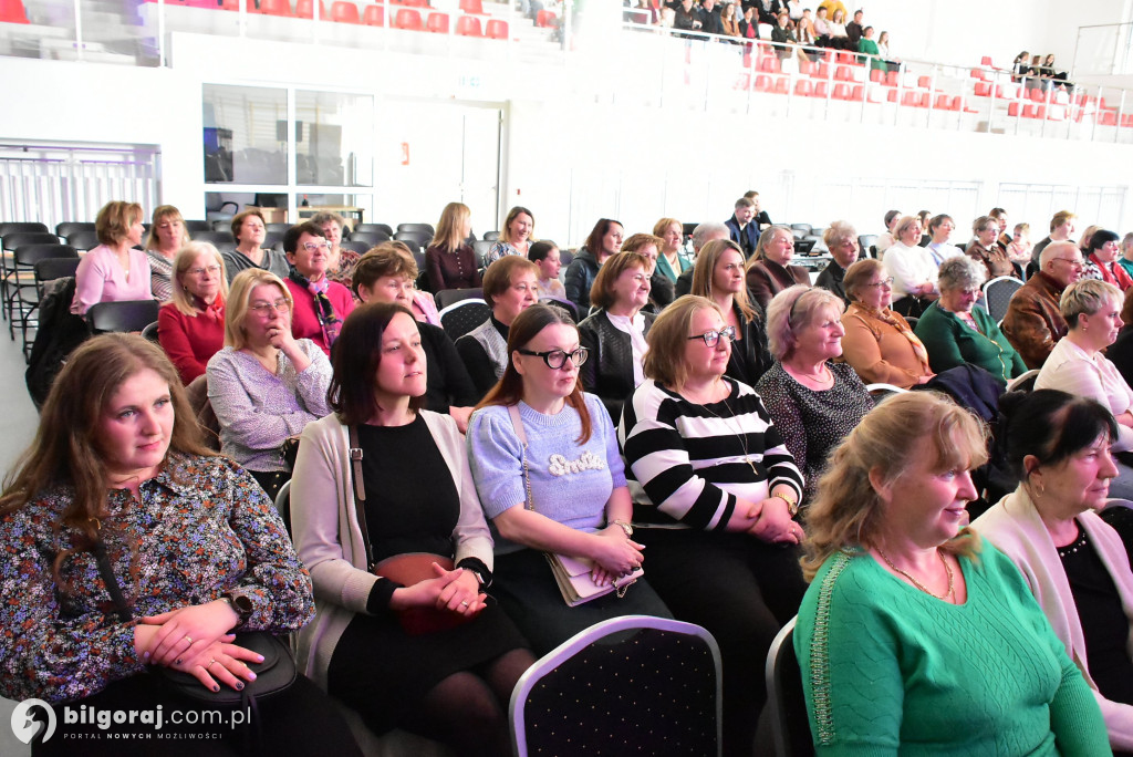 Wielka premiera w Potoku Górnym. Gminny Dzień Kobiet w nowej hali