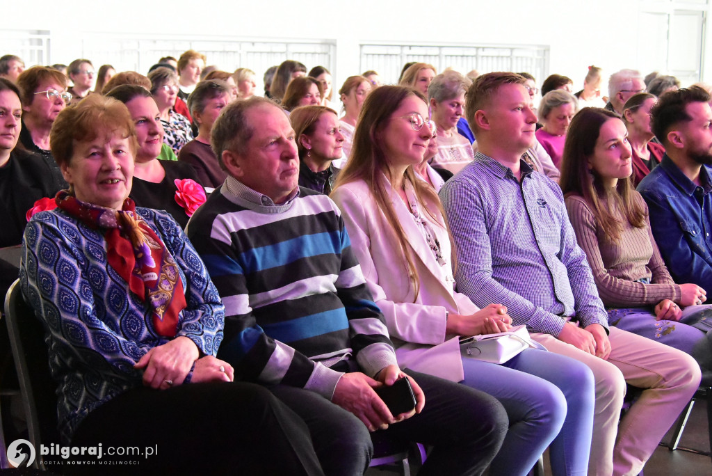 Wielka premiera w Potoku Górnym. Gminny Dzień Kobiet w nowej hali