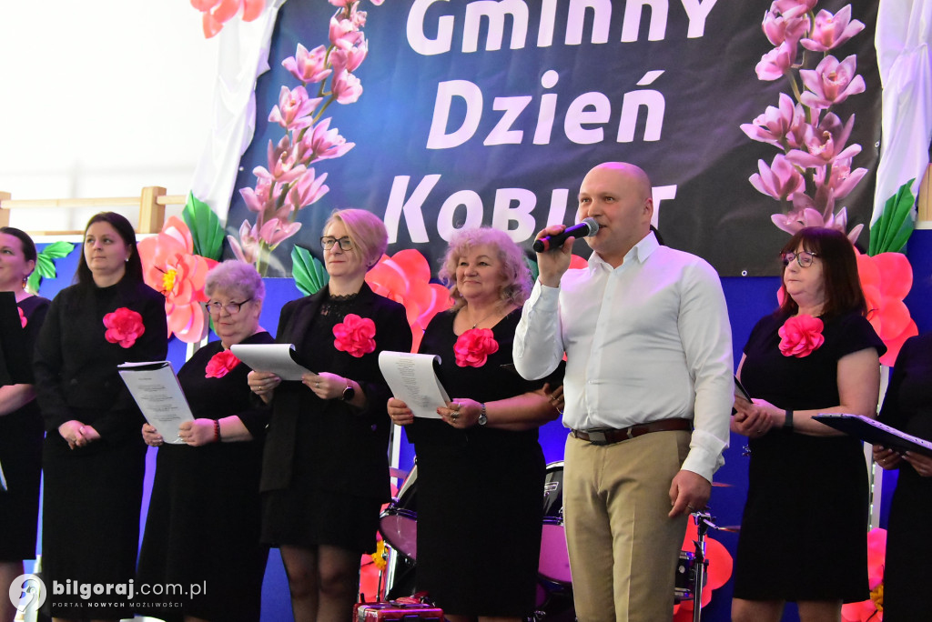 Wielka premiera w Potoku Górnym. Gminny Dzień Kobiet w nowej hali