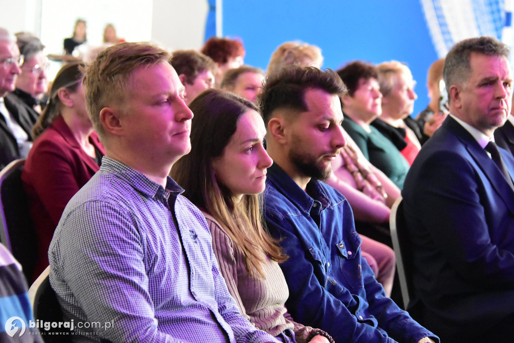 Wielka premiera w Potoku Górnym. Gminny Dzień Kobiet w nowej hali