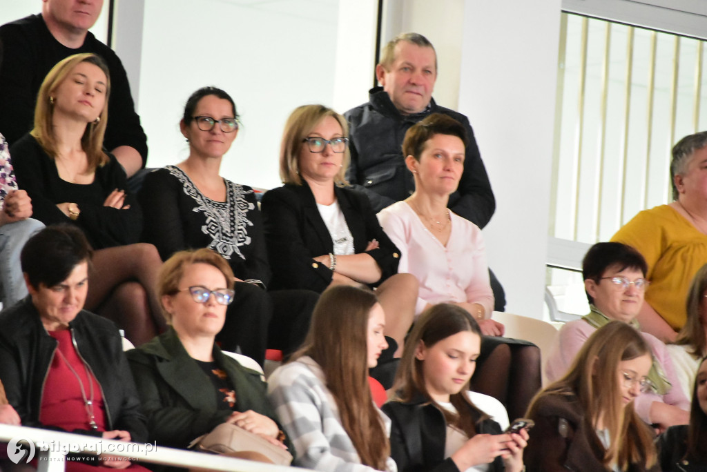 Wielka premiera w Potoku Górnym. Gminny Dzień Kobiet w nowej hali