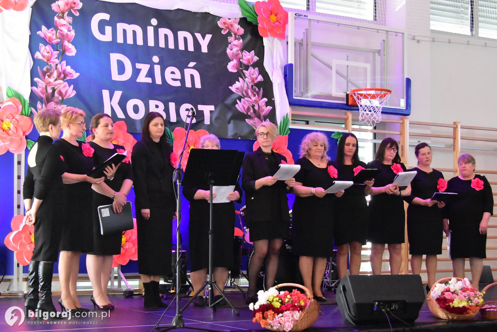 Wielka premiera w Potoku Górnym. Gminny Dzień Kobiet w nowej hali