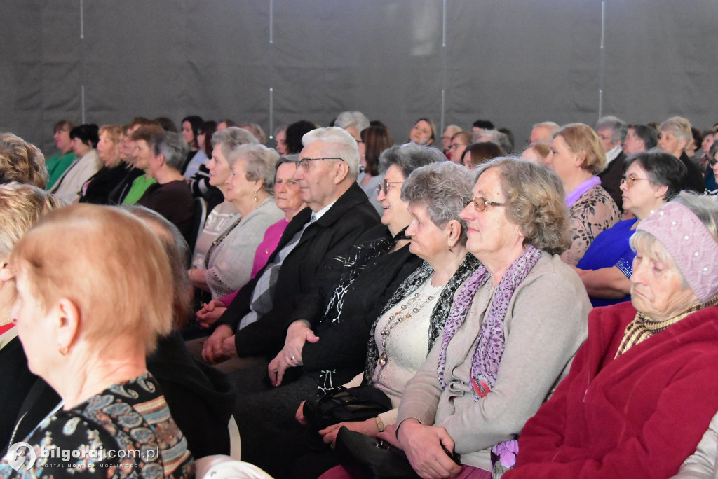 Wielka premiera w Potoku Górnym. Gminny Dzień Kobiet w nowej hali