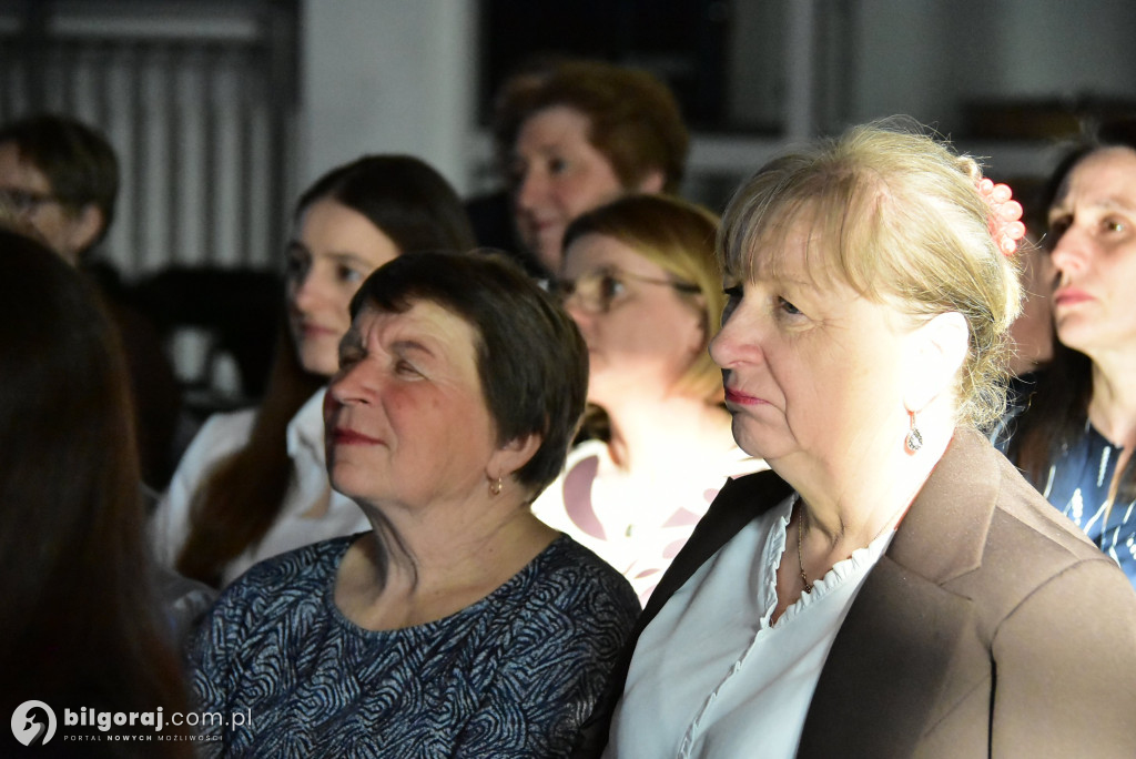 Wielka premiera w Potoku Górnym. Gminny Dzień Kobiet w nowej hali