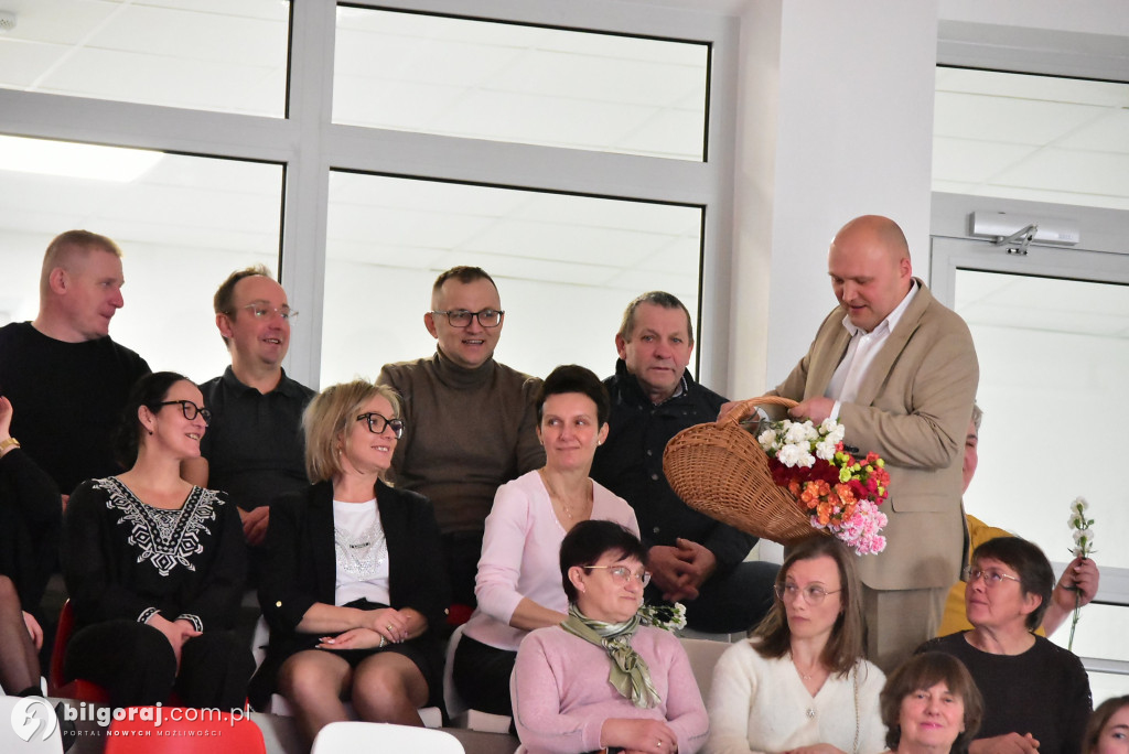 Wielka premiera w Potoku Górnym. Gminny Dzień Kobiet w nowej hali