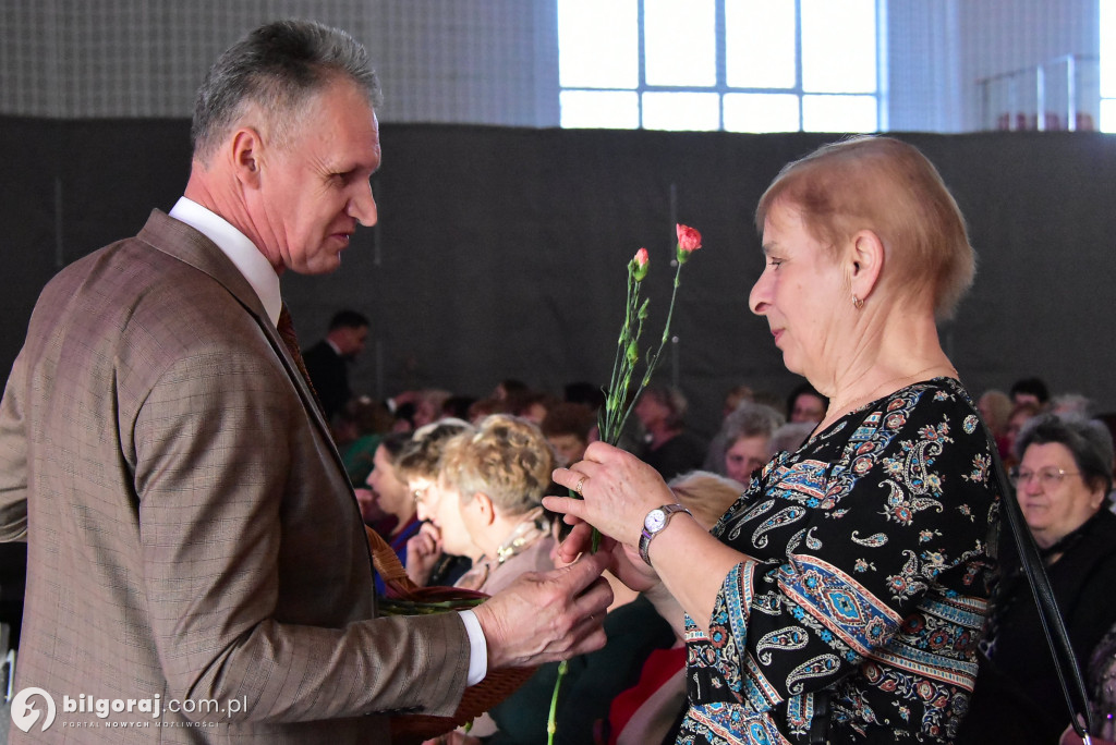 Wielka premiera w Potoku Górnym. Gminny Dzień Kobiet w nowej hali