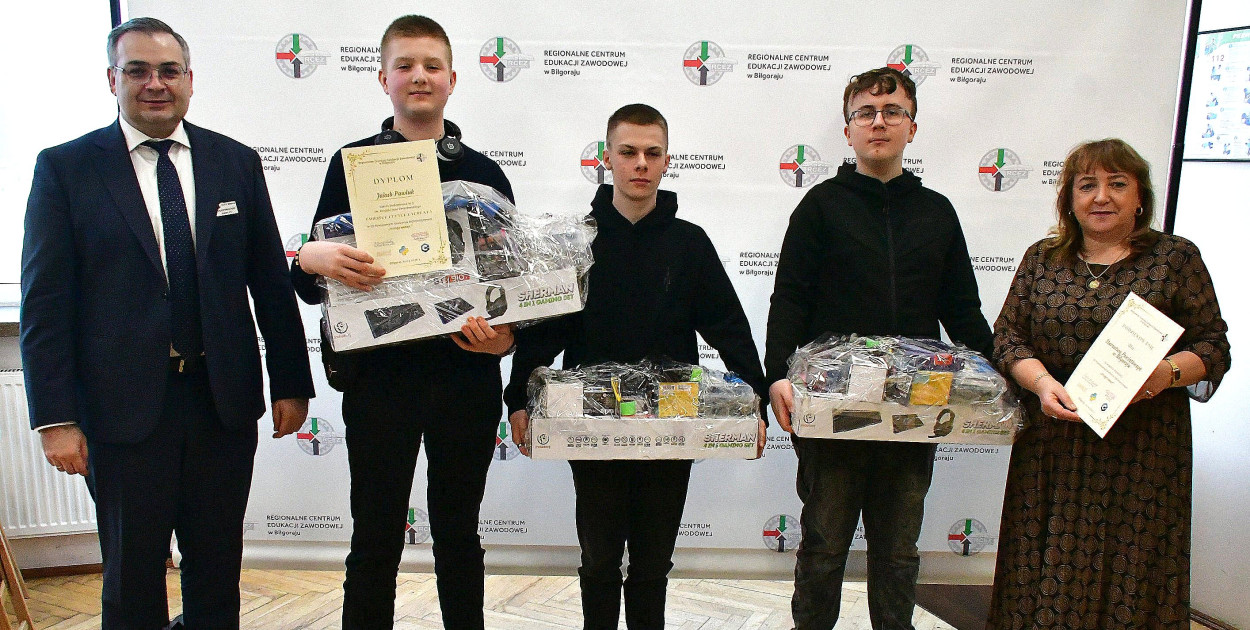 Architekci cyfrowej przyszłości. Relacja z finału powiatowych zmagań informatyczny