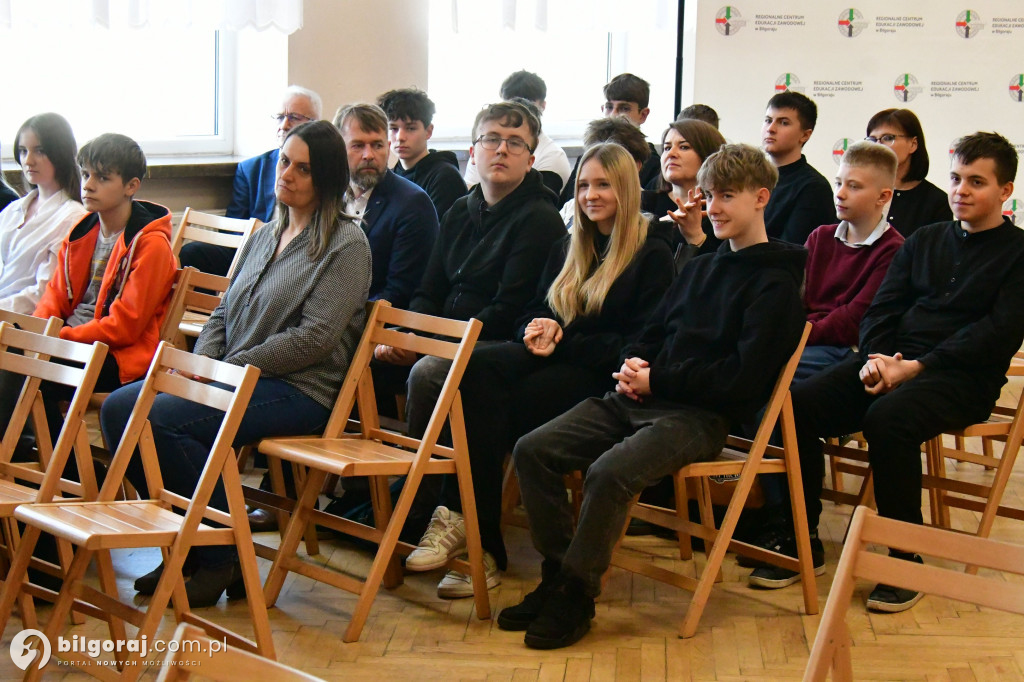 Architekci cyfrowej przyszłości. Relacja z finału powiatowych zmagań informatyczny