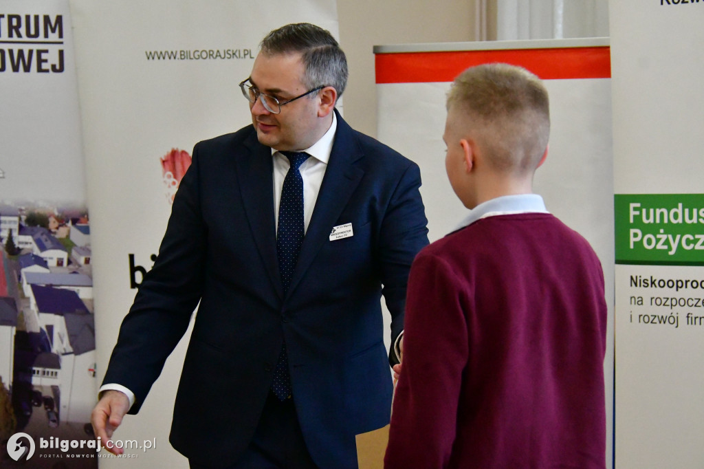 Architekci cyfrowej przyszłości. Relacja z finału powiatowych zmagań informatyczny