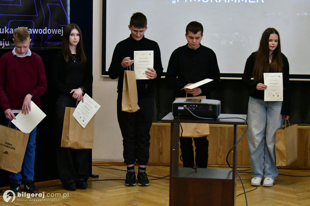 Architekci cyfrowej przyszłości. Relacja z finału powiatowych zmagań informatyczny