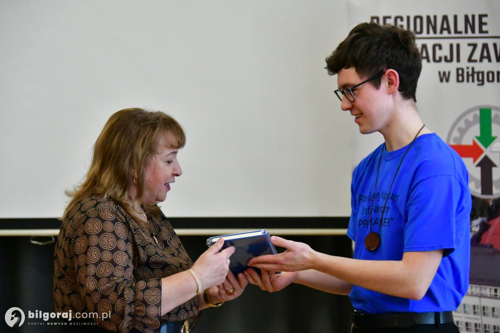 Architekci cyfrowej przyszłości. Relacja z finału powiatowych zmagań informatyczny
