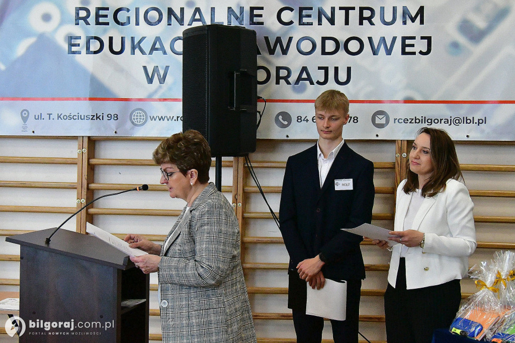 Ortograficzny „orzech” do zgryzienia. 25 lat tradycji dyktanda w RCEZ