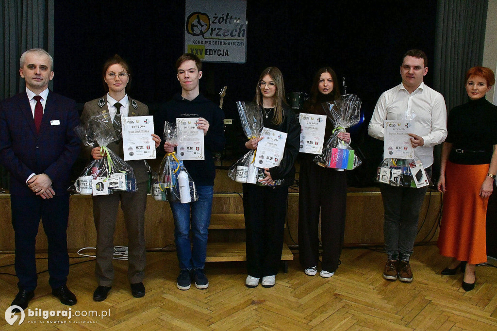 Ortograficzny „orzech” do zgryzienia. 25 lat tradycji dyktanda w RCEZ