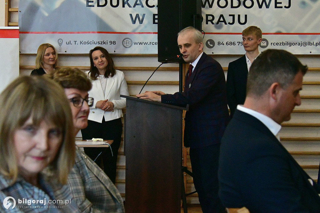 Ortograficzny „orzech” do zgryzienia. 25 lat tradycji dyktanda w RCEZ