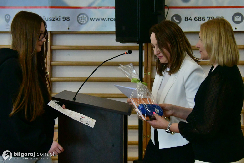 Ortograficzny „orzech” do zgryzienia. 25 lat tradycji dyktanda w RCEZ