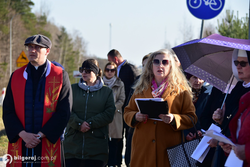 Relacja z Drogi Krzyżowej w Korczowie