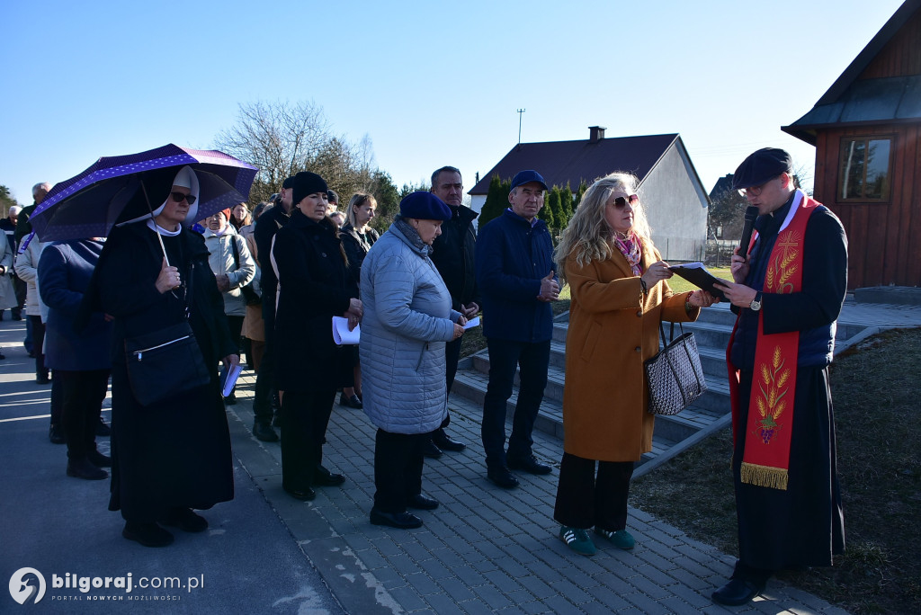 Relacja z Drogi Krzyżowej w Korczowie
