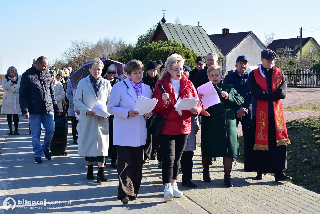 Relacja z Drogi Krzyżowej w Korczowie