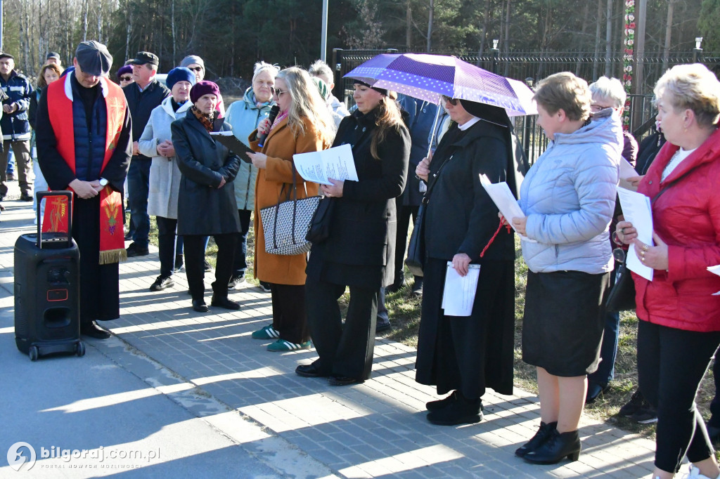 Relacja z Drogi Krzyżowej w Korczowie
