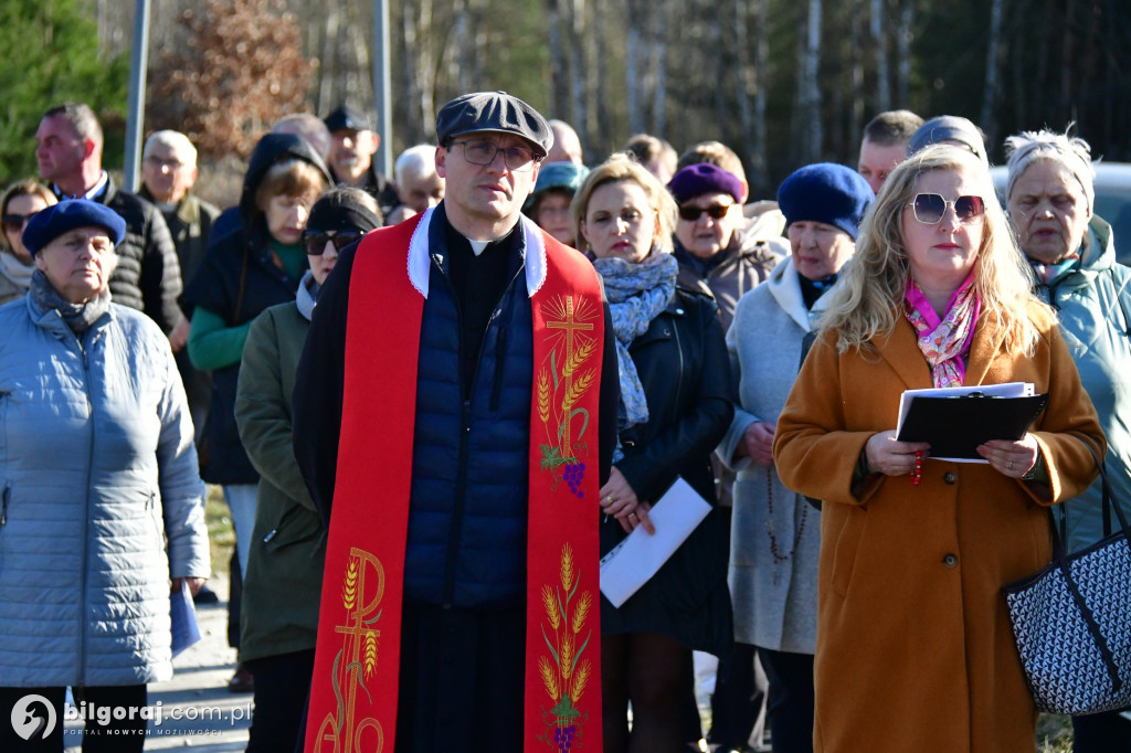 Relacja z Drogi Krzyżowej w Korczowie