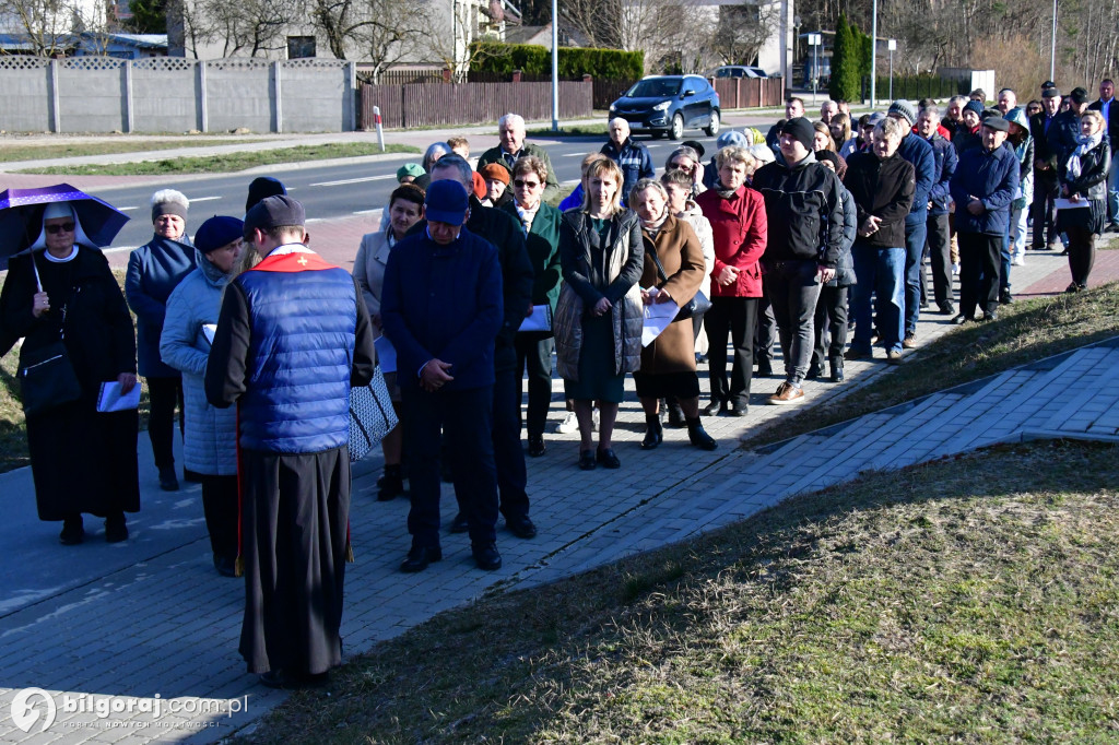 Relacja z Drogi Krzyżowej w Korczowie
