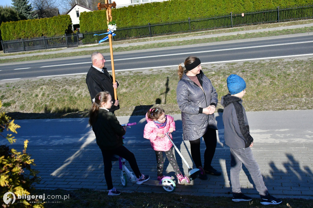 Relacja z Drogi Krzyżowej w Korczowie