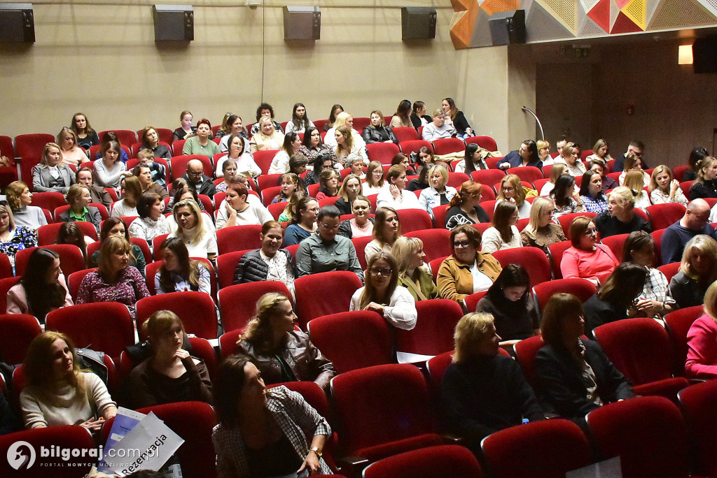 Biłgoraj Niebieski dla Autyzmu: Wiedza, która zmienia perspektywę i kruszy bariery