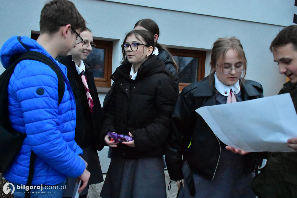 IV Harcerska Droga Krzyżowa z parafii św. Apostołów Piotra i Pawła