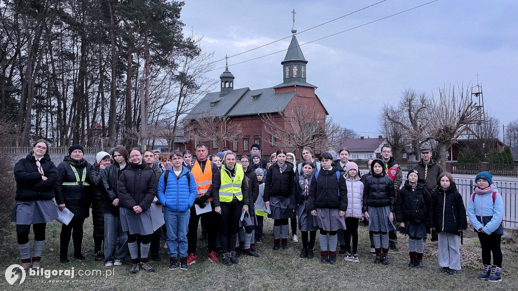 IV Harcerska Droga Krzyżowa z parafii św. Apostołów Piotra i Pawła