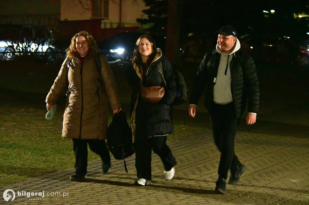 Ekstremalne wyzwanie wiary. Kilkaset osób wyruszyło z Biłgoraja na nocny szlak EDK