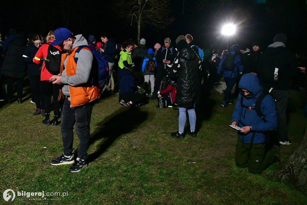 Ekstremalne wyzwanie wiary. Kilkaset osób wyruszyło z Biłgoraja na nocny szlak EDK