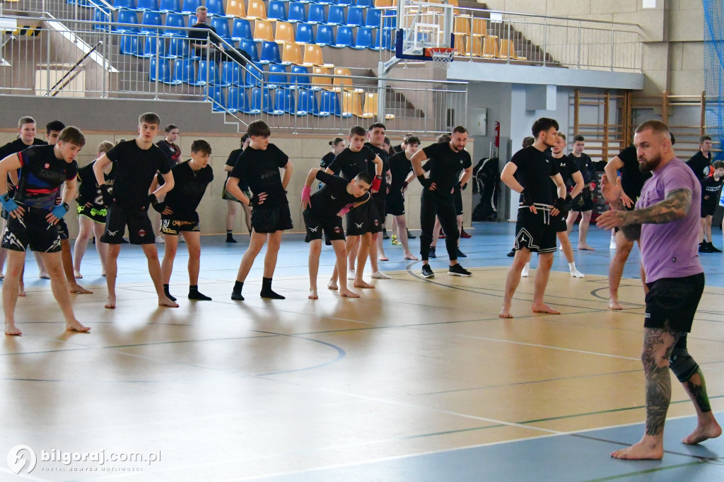 „Polski Zombi” na hali ZSBiO. Lekcja kickboxingu od legendy sportów walki