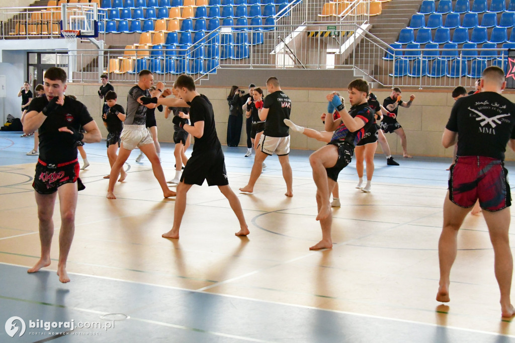 „Polski Zombi” na hali ZSBiO. Lekcja kickboxingu od legendy sportów walki