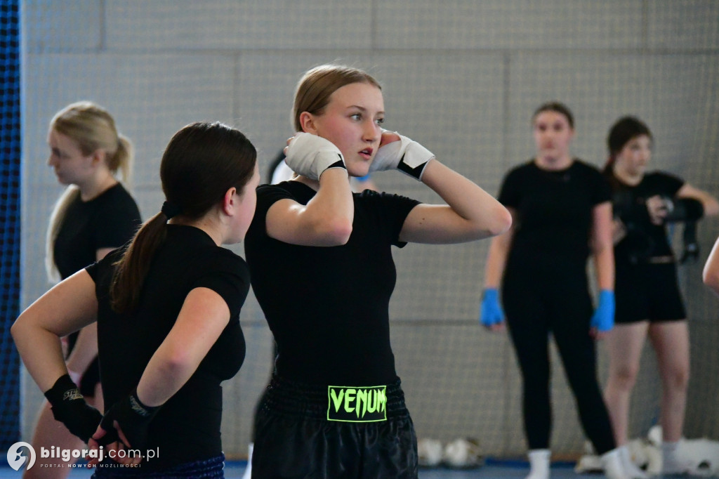 „Polski Zombi” na hali ZSBiO. Lekcja kickboxingu od legendy sportów walki