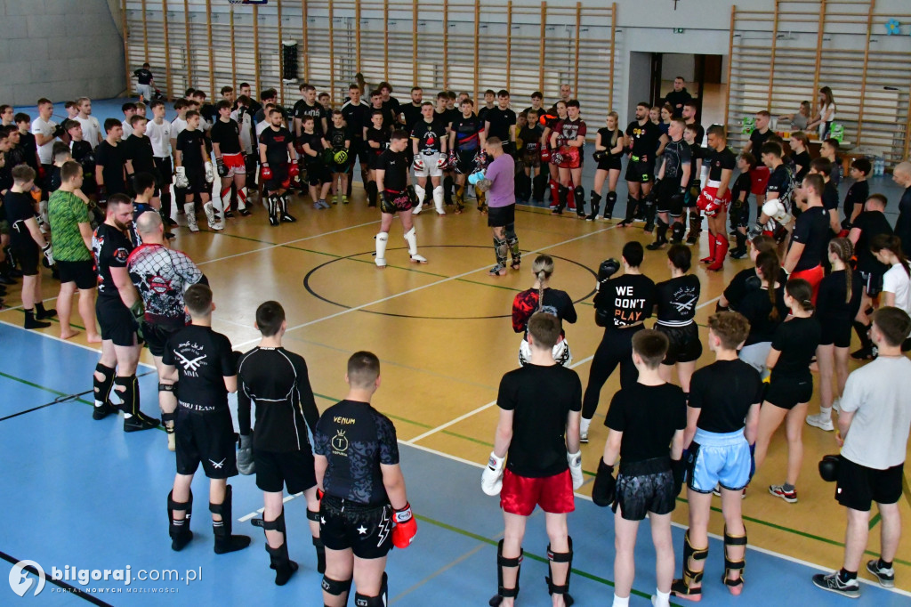 „Polski Zombi” na hali ZSBiO. Lekcja kickboxingu od legendy sportów walki