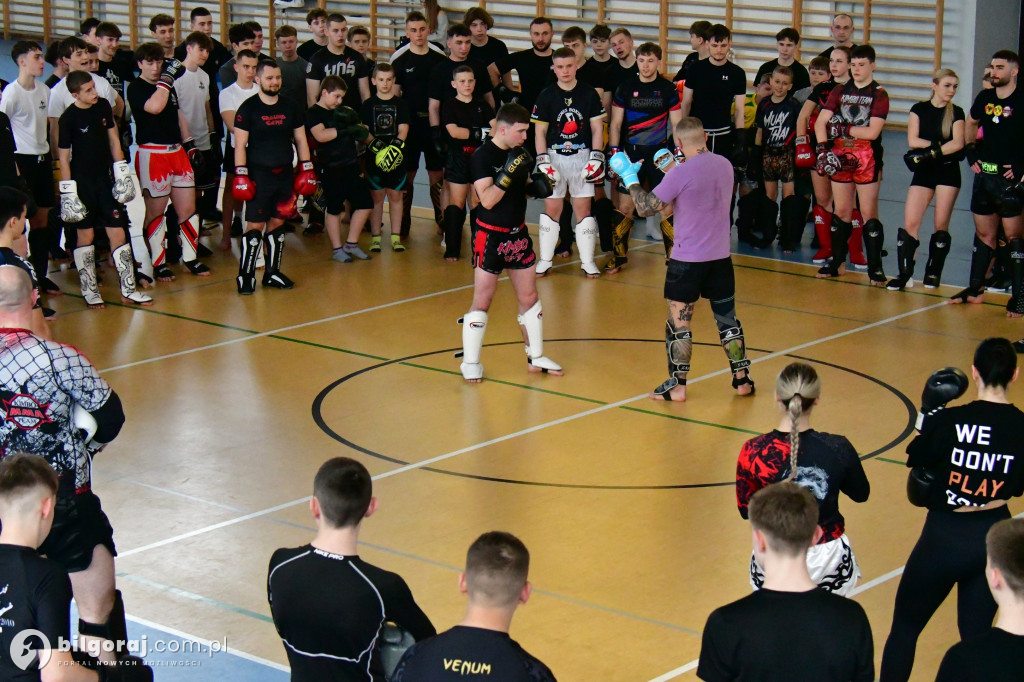 „Polski Zombi” na hali ZSBiO. Lekcja kickboxingu od legendy sportów walki