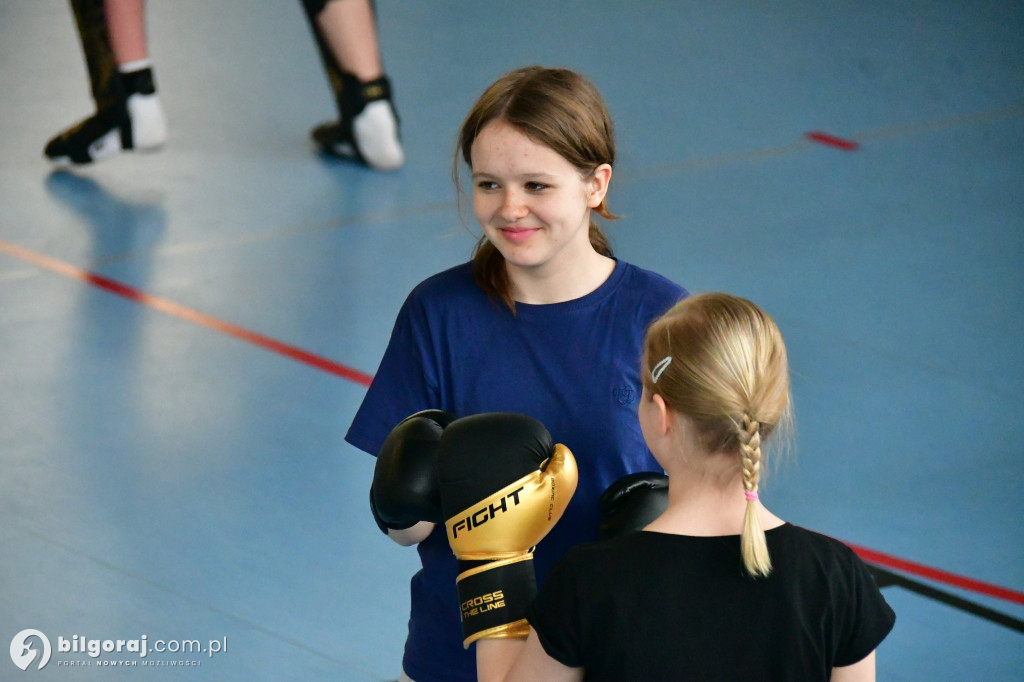 „Polski Zombi” na hali ZSBiO. Lekcja kickboxingu od legendy sportów walki