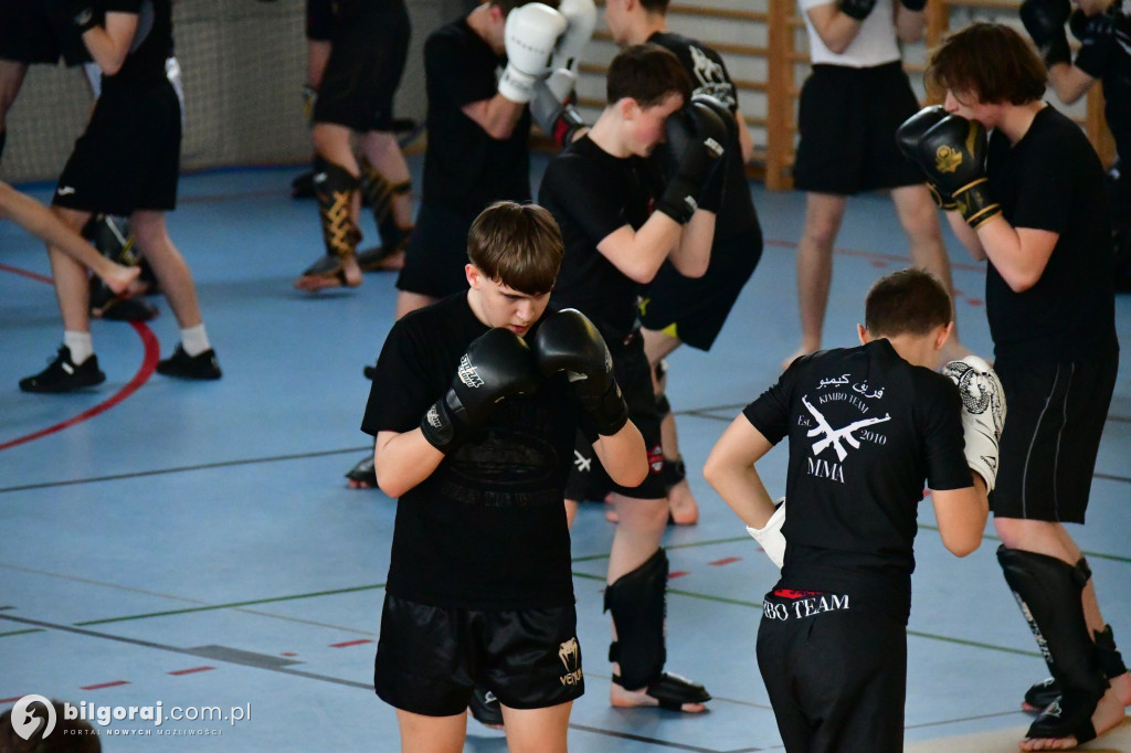 „Polski Zombi” na hali ZSBiO. Lekcja kickboxingu od legendy sportów walki