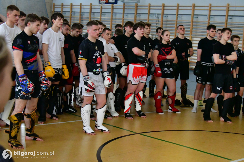 „Polski Zombi” na hali ZSBiO. Lekcja kickboxingu od legendy sportów walki