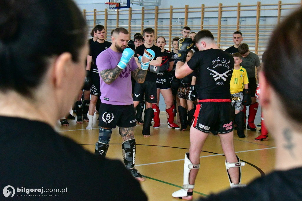 „Polski Zombi” na hali ZSBiO. Lekcja kickboxingu od legendy sportów walki