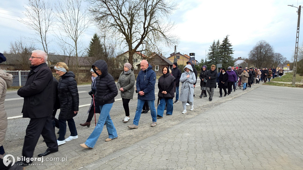 Śladami cierpienia i nadziei. Relacja z nabożeństwa pasyjnego w Soli