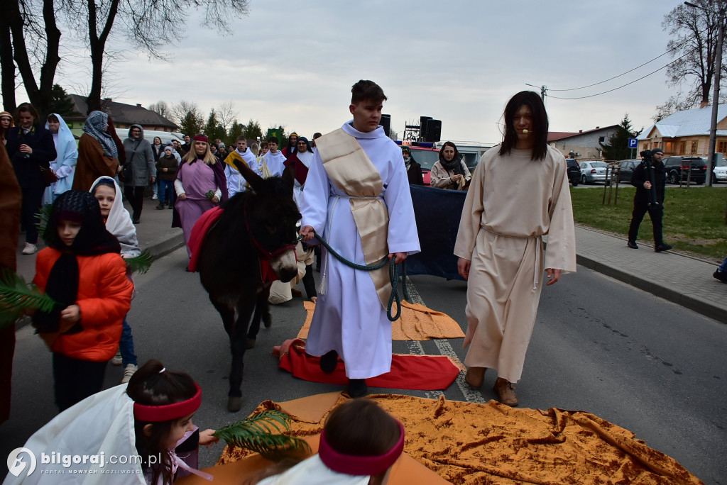 Misterium, które kruszy serca. Wielka inscenizacja religijna w Tereszpolu