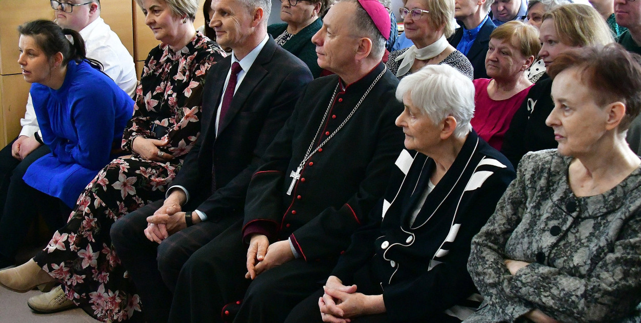 Wielkanocna radość w WTZ Biszcza. Lekcja pokory i serca od osób niepełnosprawnych