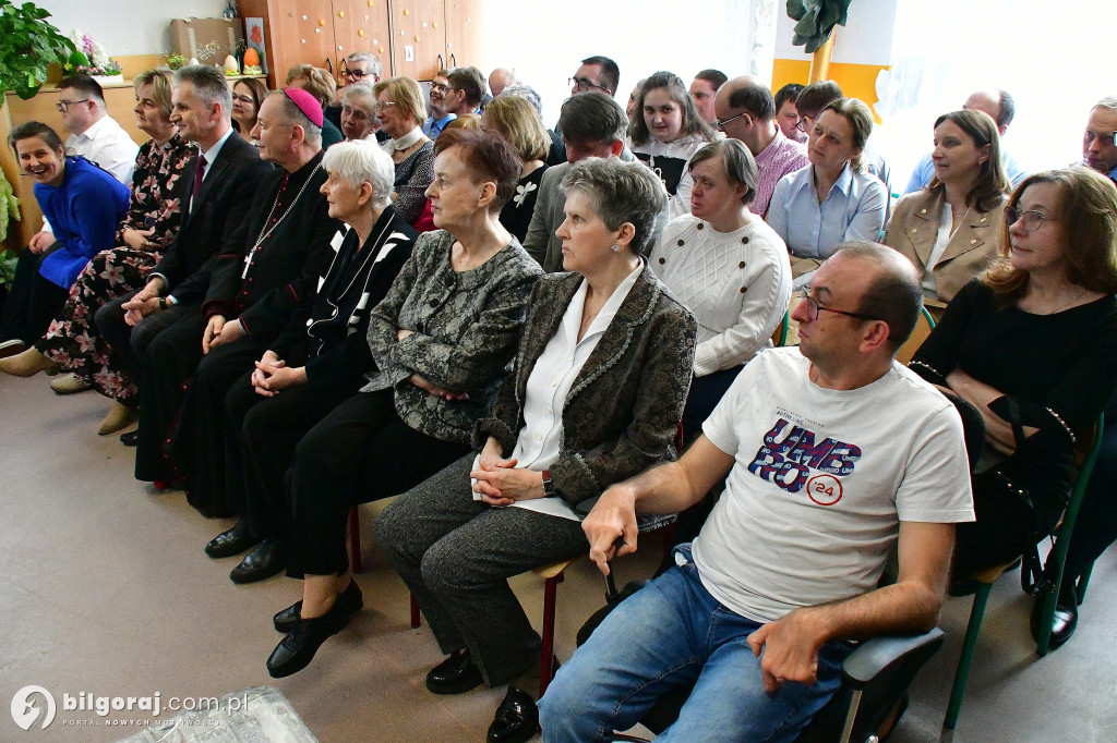 Wielkanocna radość w WTZ Biszcza. Lekcja pokory i serca od osób niepełnosprawnych