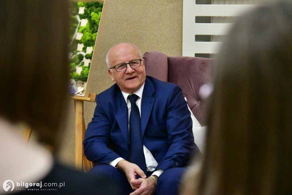 Koniec pewnej epoki. Marian Łosiewicz odchodzi na emeryturę po 36 latach w Wiosce SOS